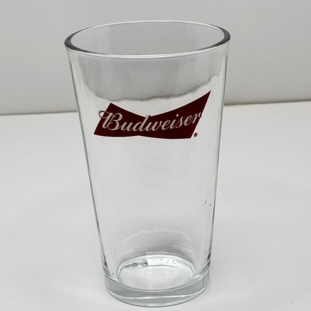 Budweiser‎ Pint Glass - Beer Tumbler - 6" Tall